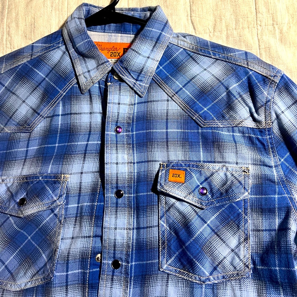 Men’s Wrangler FR flame resistant button up shirt